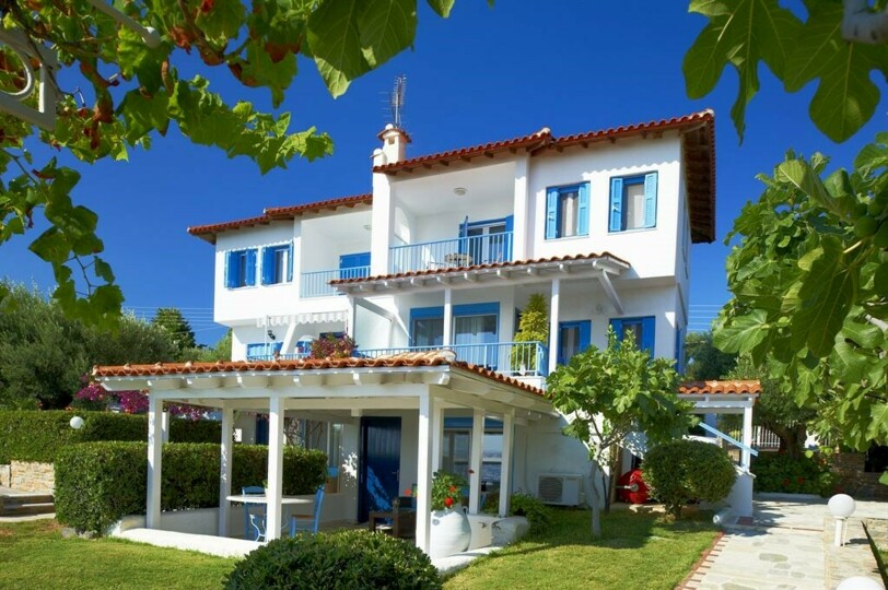 Athena Villa & Villas